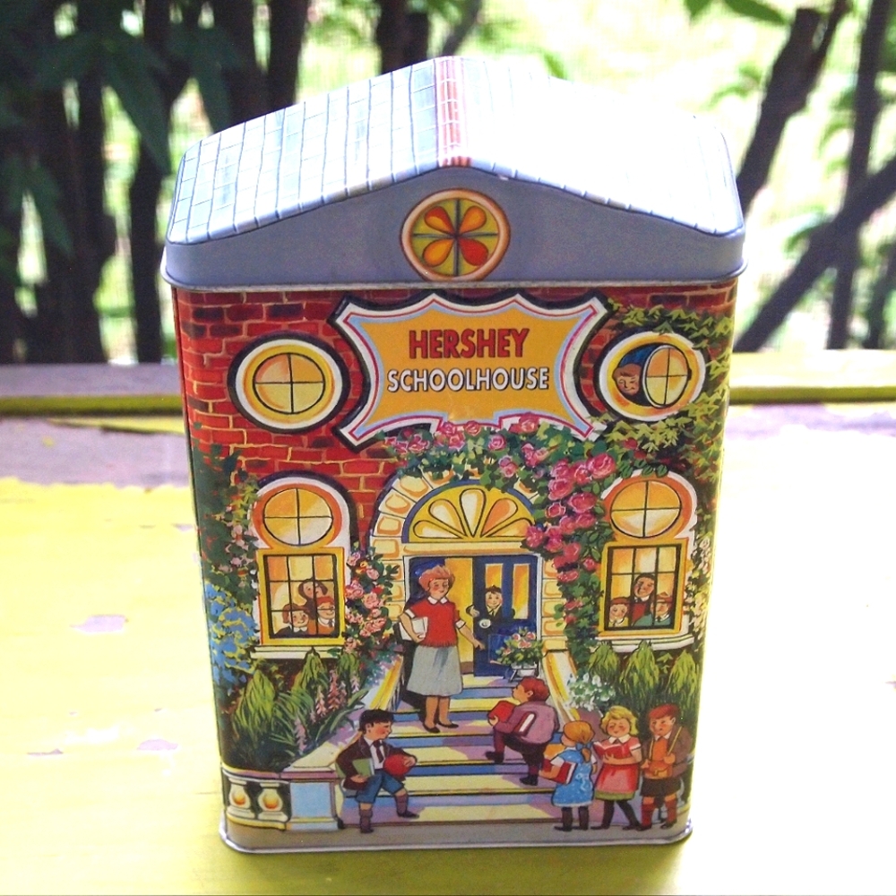 Vintage Hershey Tin Schoolhouse Hershey's Village Series Canister 2000 Holiday
